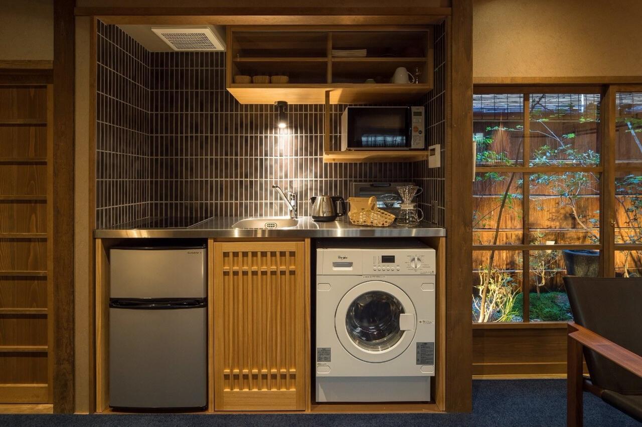 Вилла Bonbori An Machiya House Киото Экстерьер фото