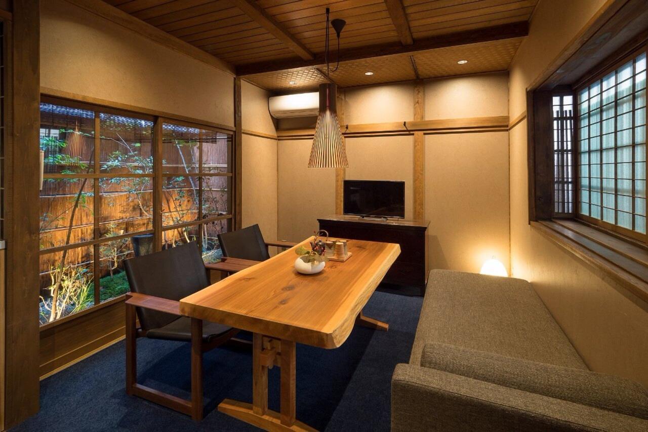 Вилла Bonbori An Machiya House Киото Экстерьер фото