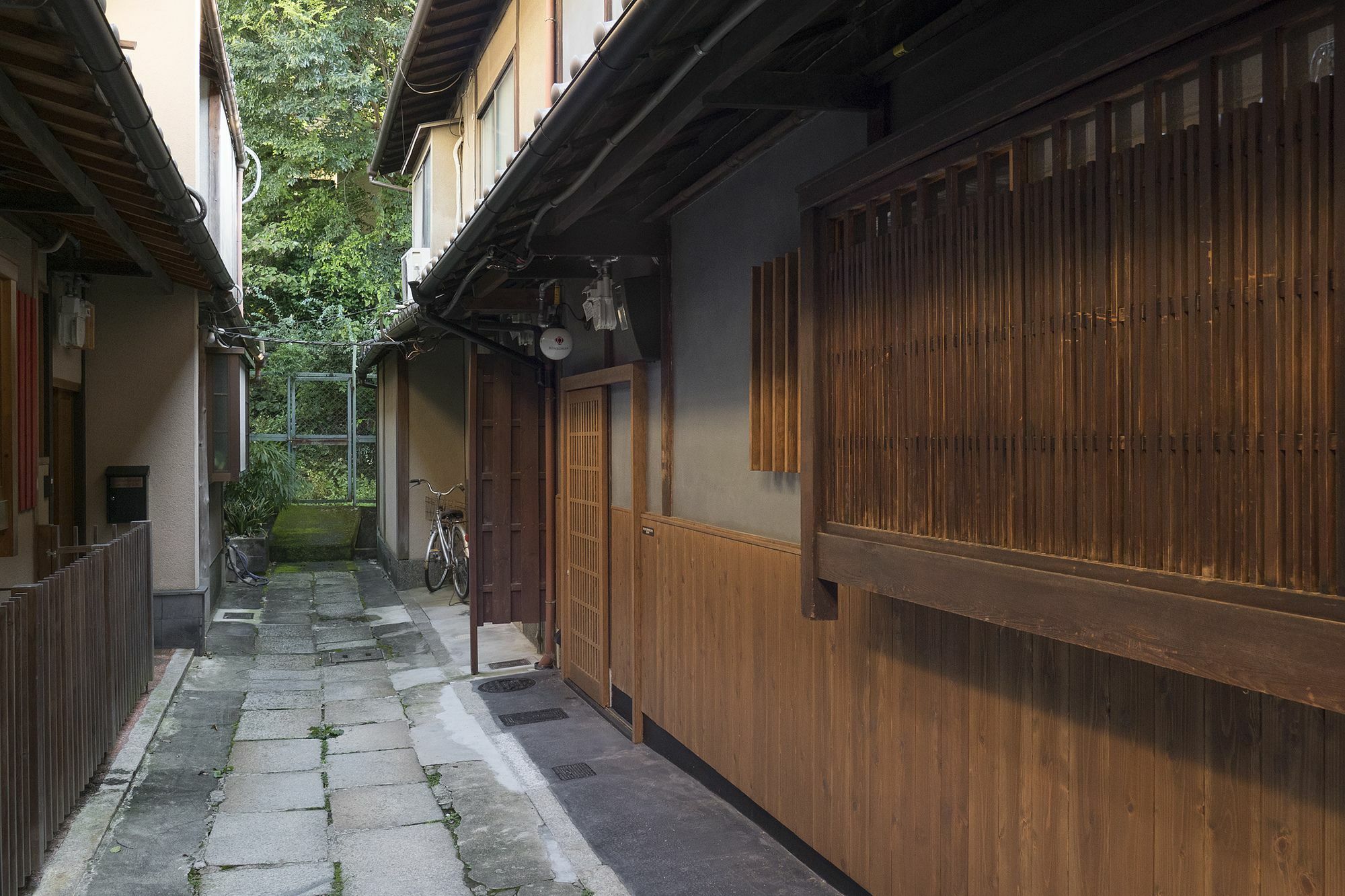 Вилла Bonbori An Machiya House Киото Экстерьер фото